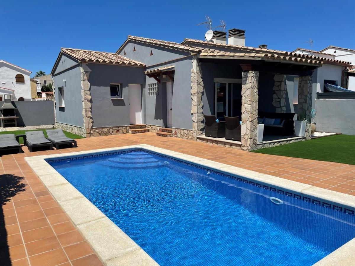 Willa Casa En L Escala Con Piscina Y Wifi Free L' Escala Zewnętrze zdjęcie